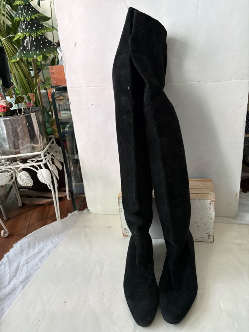 Black Over-the-Knee Suede Boots